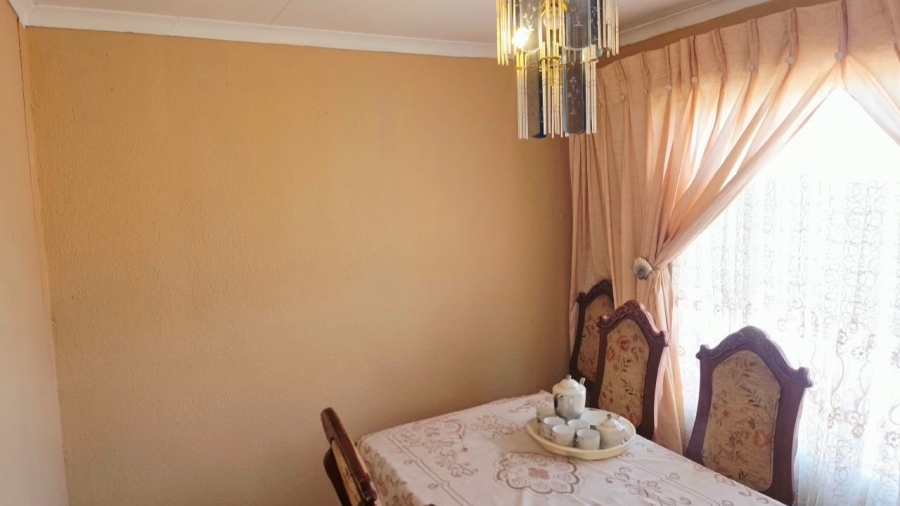 4 Bedroom Property for Sale in Tlhabane West North West